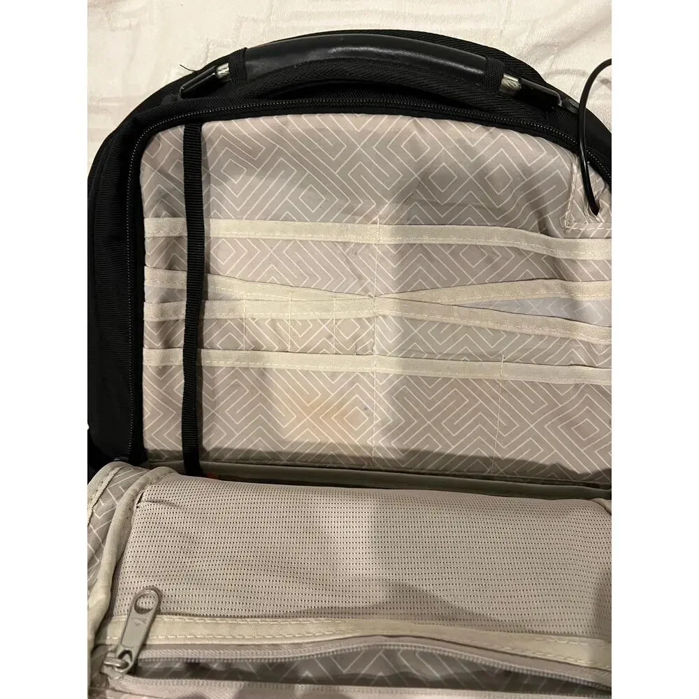High Sierra Padded Computer Work Backpack - Picture 4 of 5
